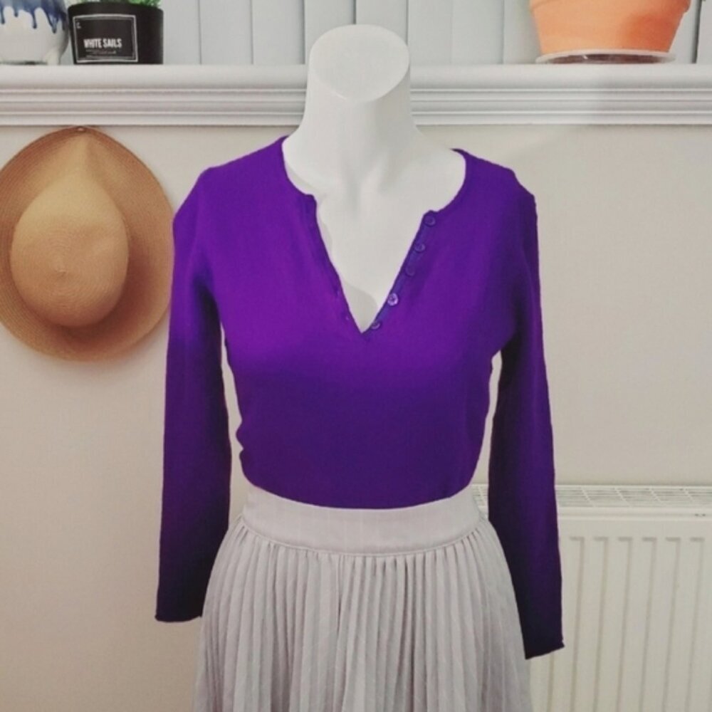 Stunning Ellen Tracy 100٪ Extra Fine Merino Wool Purple Knit Sweater